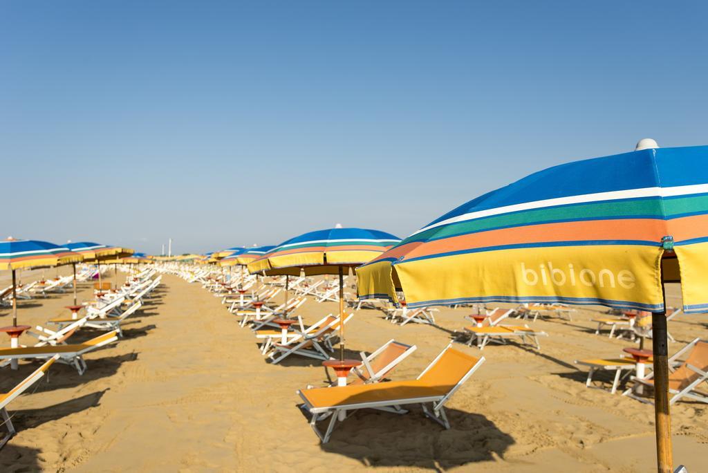 Appartamenti Lira Bibione Bagian luar foto