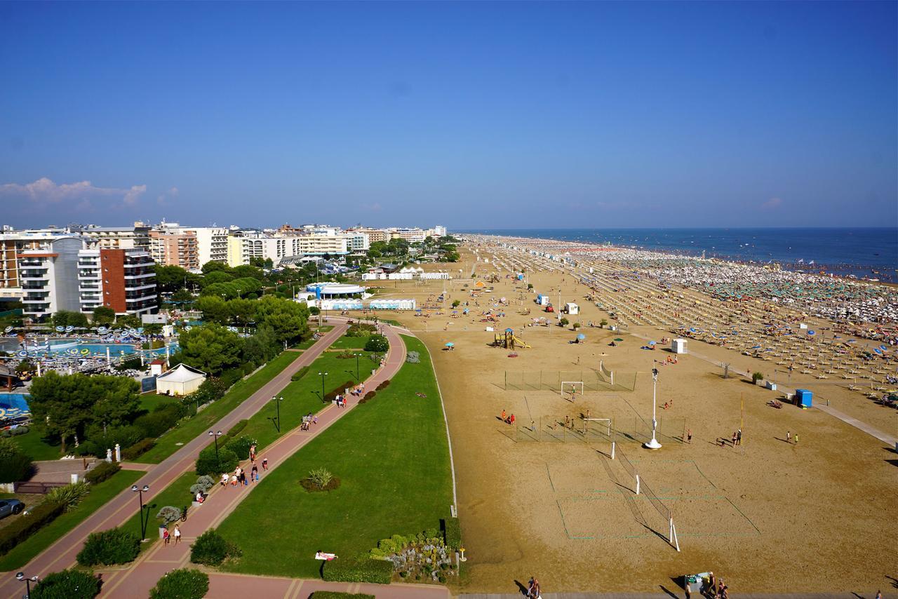 Appartamenti Lira Bibione Bagian luar foto